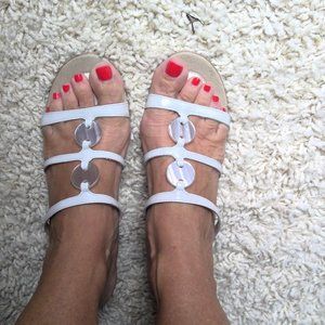 Naturalizer white kitten heels